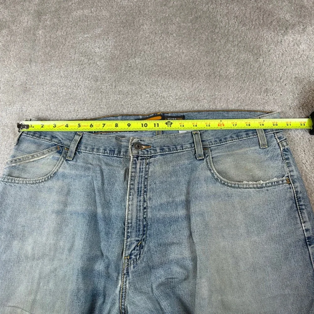 Vintage 90s Levis SilverTab Baggy Jeans Men 40x30 Light Blue Relaxed Fit Y2K